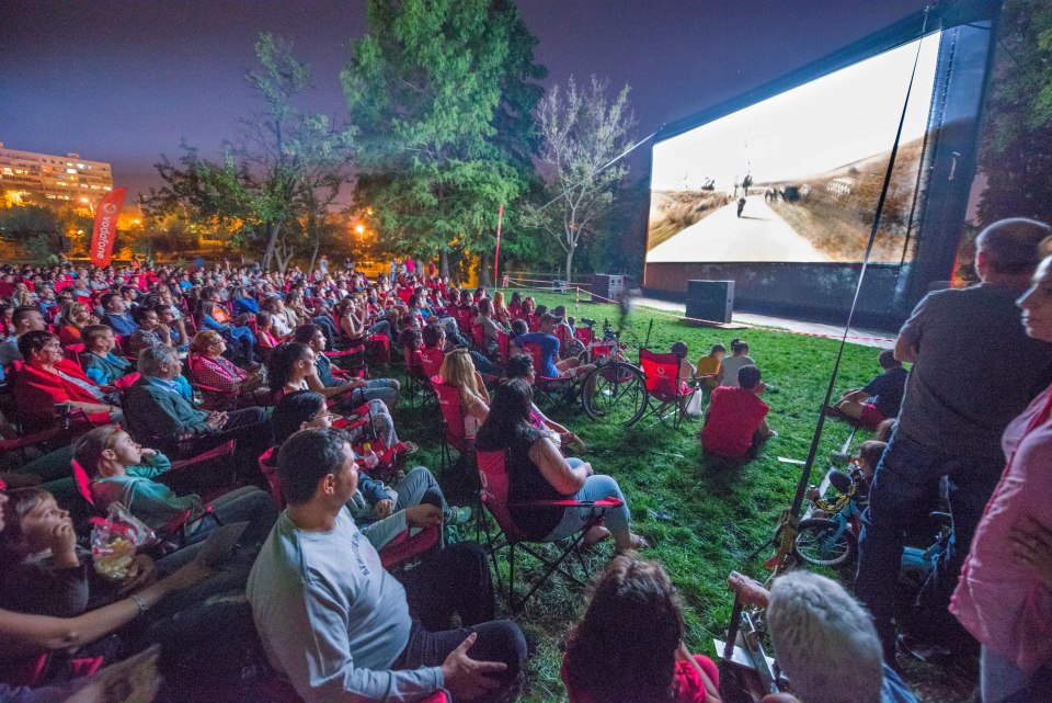 “Cinema in aer liber”, Bucuresti Sector 3 (parcul IOR)