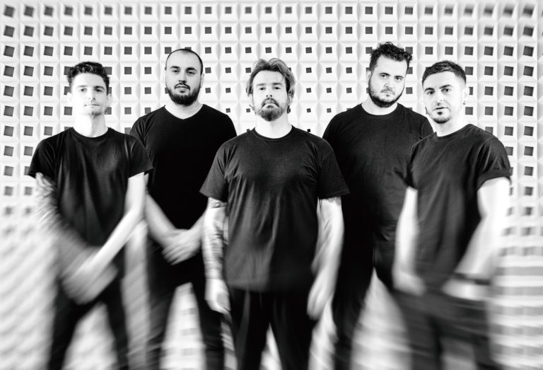 Breathelast a lansat un nou single, „Întuneric (Electric)”